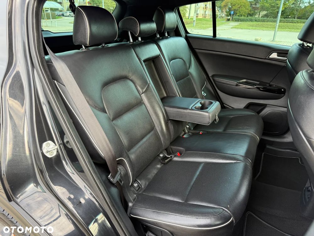 Kia Sportage 1.6 T-GDI AWD GT LINE - 16
