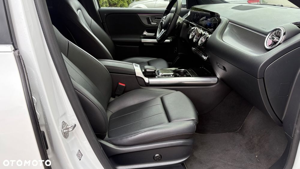 Mercedes-Benz GLA 250 4Matic 8G-DCT AMG Line - 29