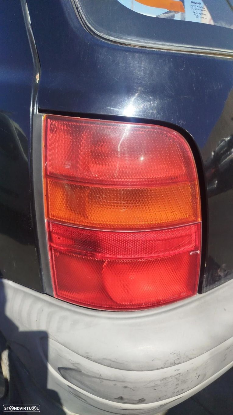 Farolim esquerdo NISSAN Micra II (K11) - 1