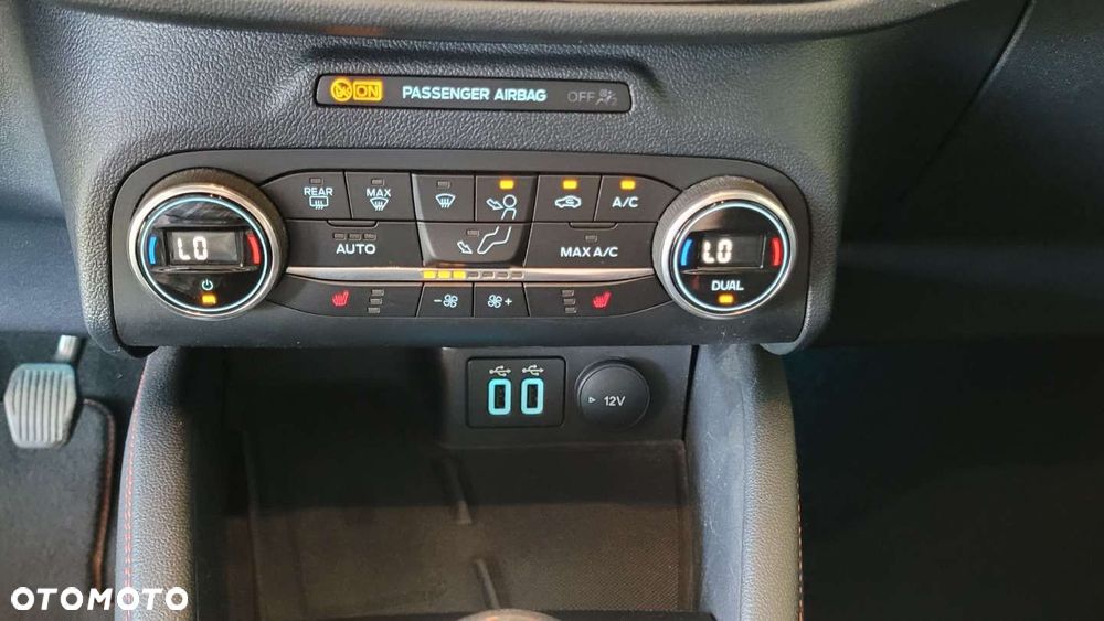Ford Kuga - 23