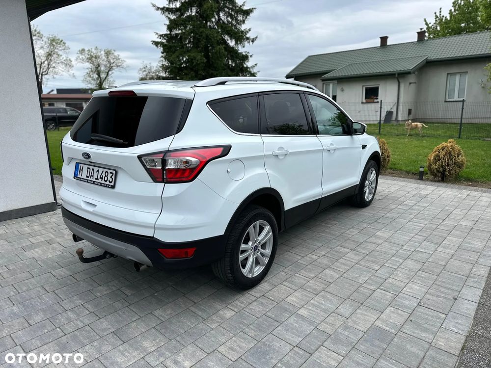 Ford Kuga 1.5 EcoBoost 2x4 Titanium - 6