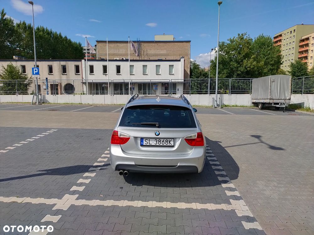 BMW Seria 3 325i xDrive - 6