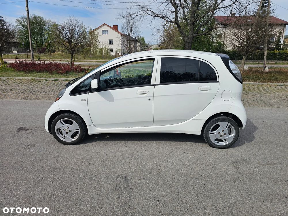 Mitsubishi i-MiEV Standard - 8