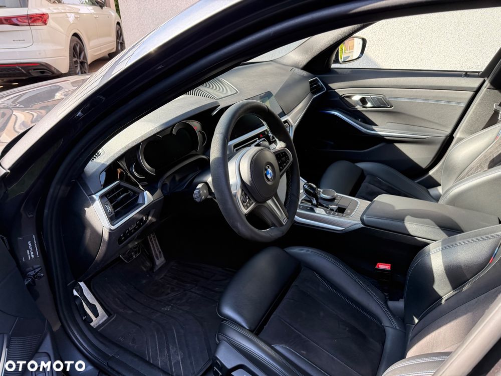 BMW Seria 3 320d xDrive Edition M Sport Shadow - 9