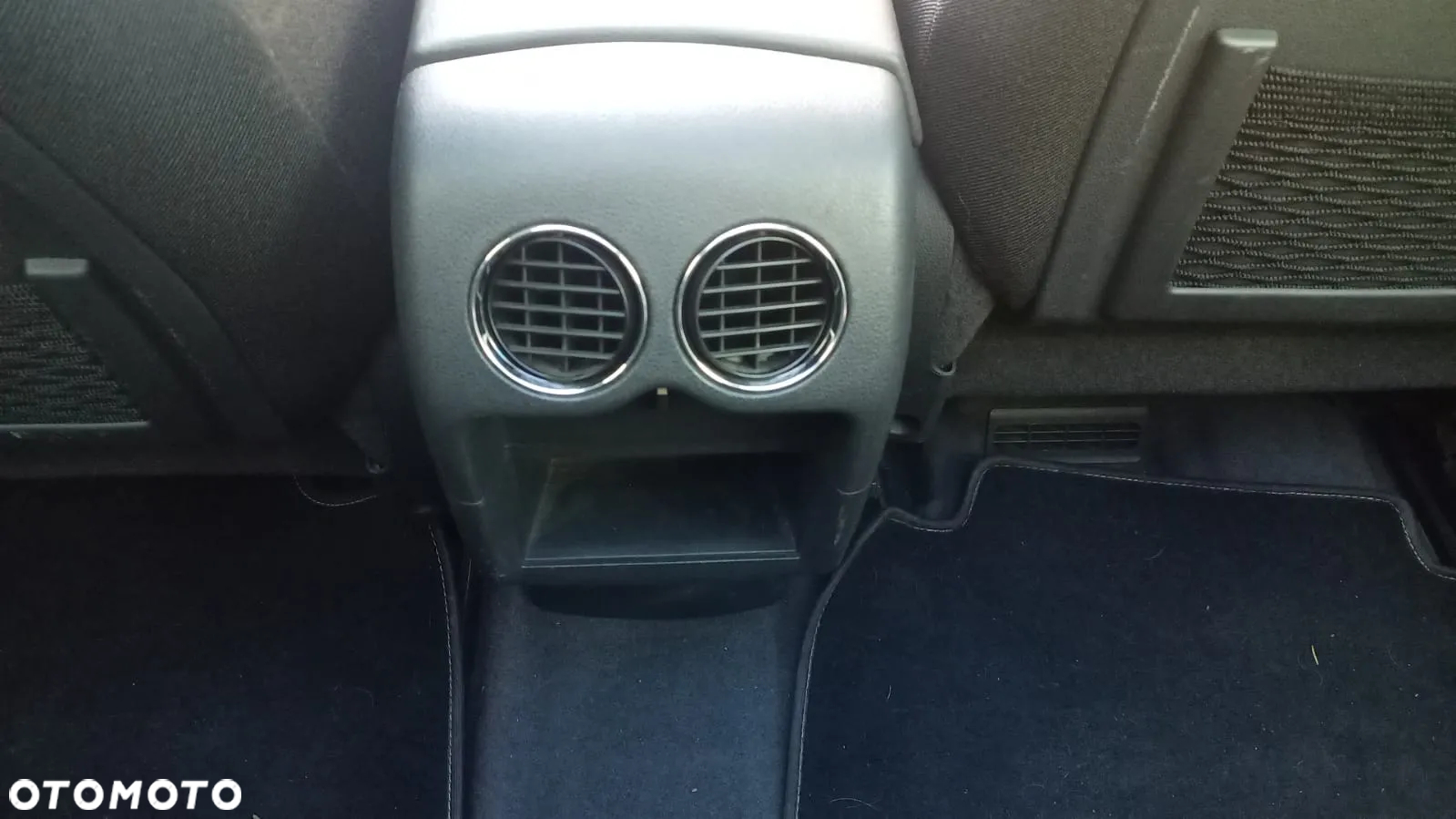 Peugeot 3008 1.6 HDi Premium - 17