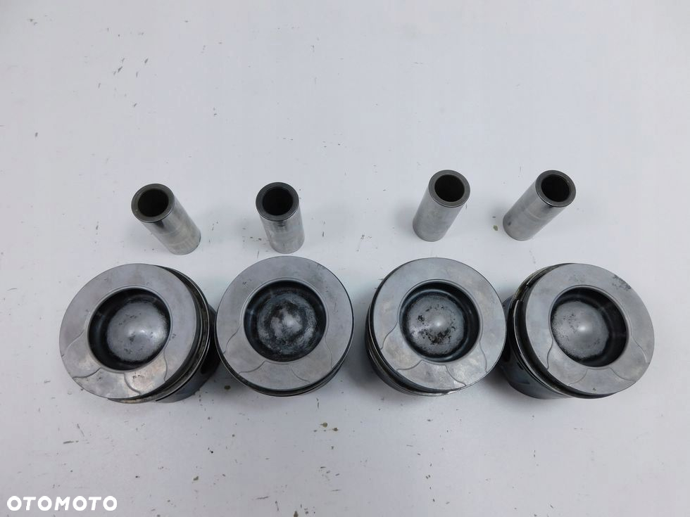 Tłok tłoki 2.0 HDI TDCI EURO 5 Ford Peugeot Citroen C5 3008 5008 508 Focus - 2