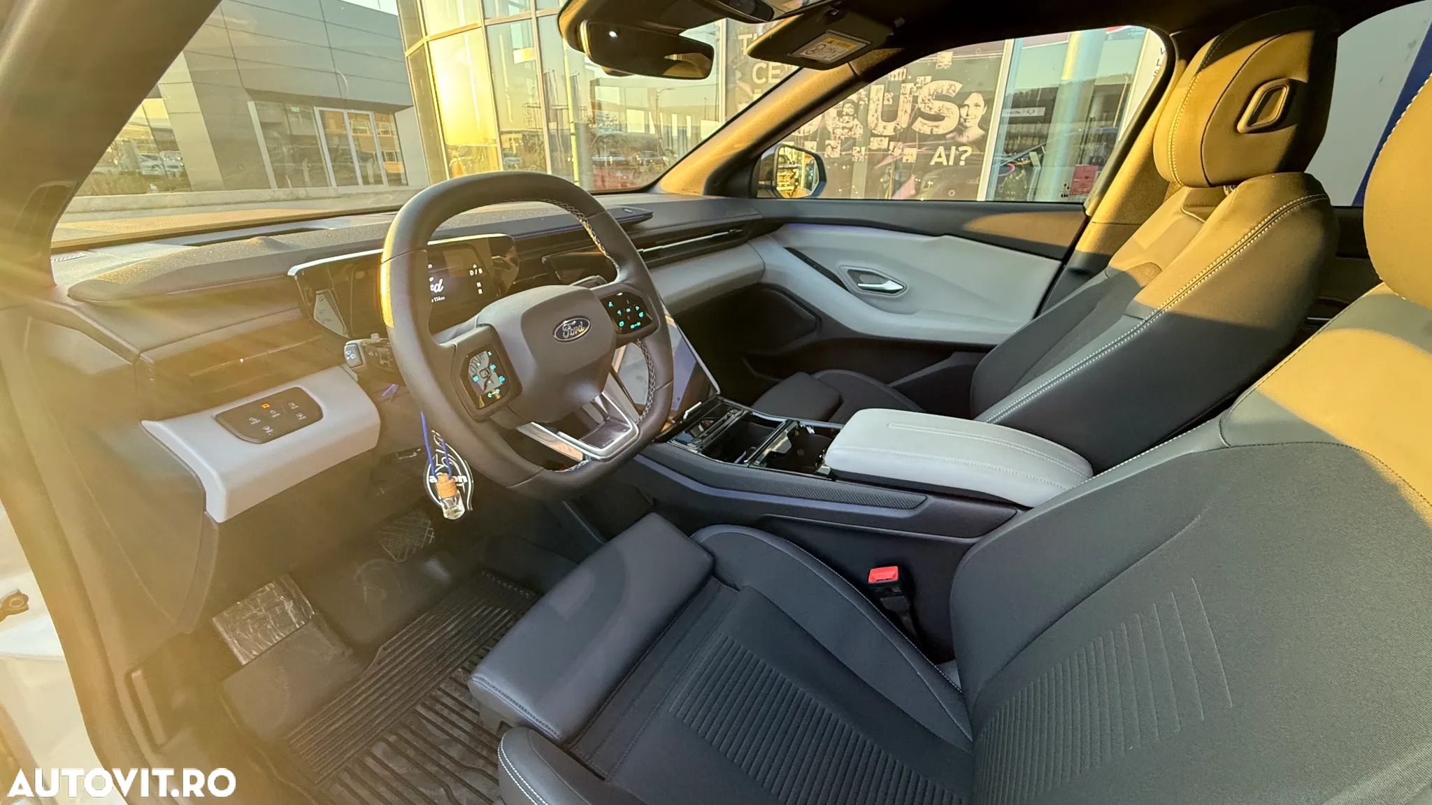 Ford Explorer AWD 79 kWh Extended Range Premium - 11