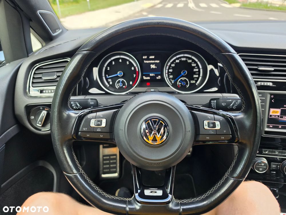 Volkswagen Golf - 20