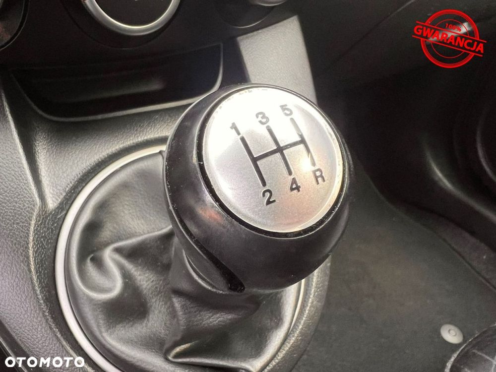 Mazda 2 - 25
