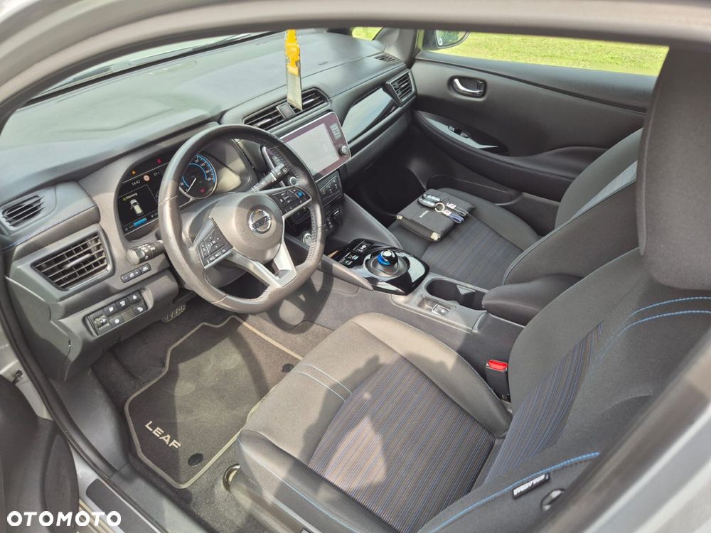 Nissan Leaf - 6
