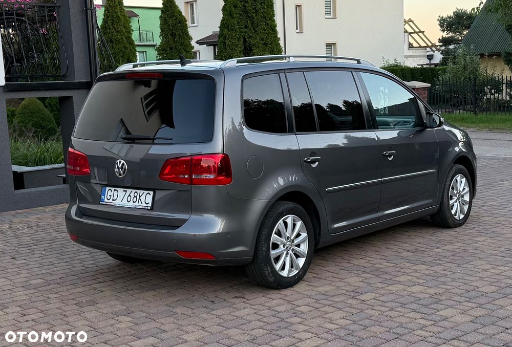 Volkswagen Touran 2.0 TDI Highline - 4