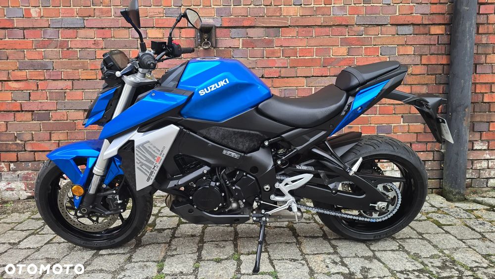 Suzuki GSX - 1