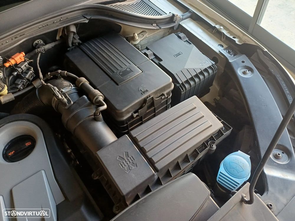 VW Tiguan 2.0 TDI Sport BlueMotion - 14