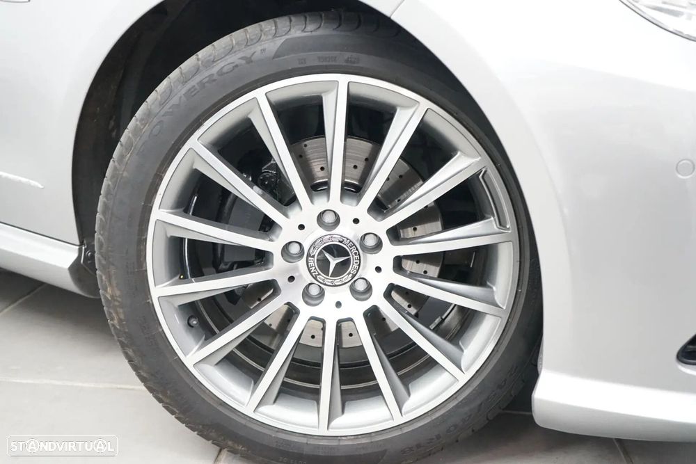 Mercedes-Benz E 220 CDi Avantgarde BlueEfficiency Auto - 10