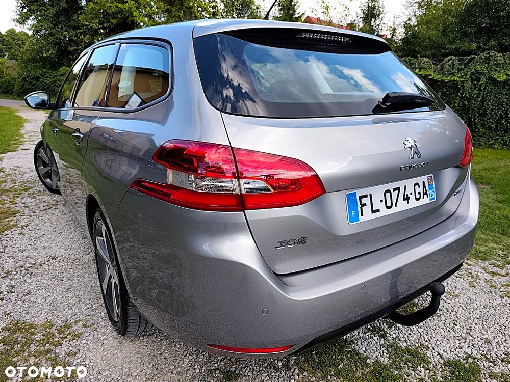 Peugeot 308 1.6 BlueHDi Allure S&S EAT6 - 29