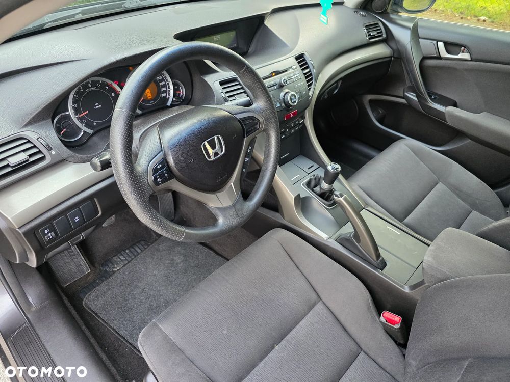 Honda Accord 2.0 Elegance - 23