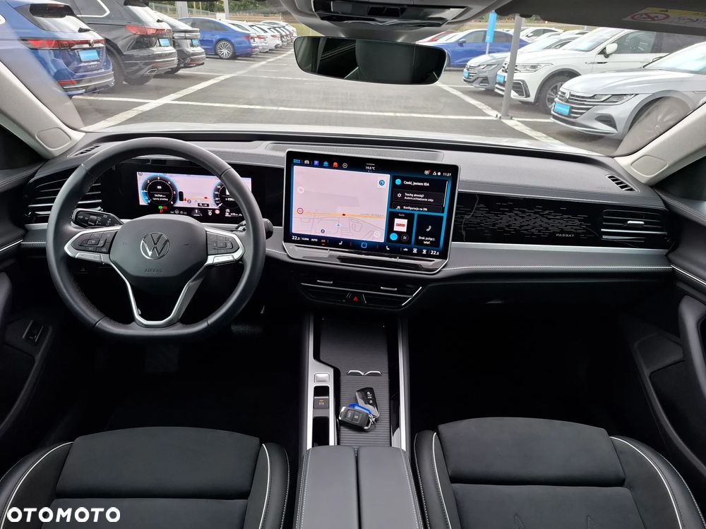 Volkswagen Passat Variant 2.0 TDI SCR DSG Elegance - 9