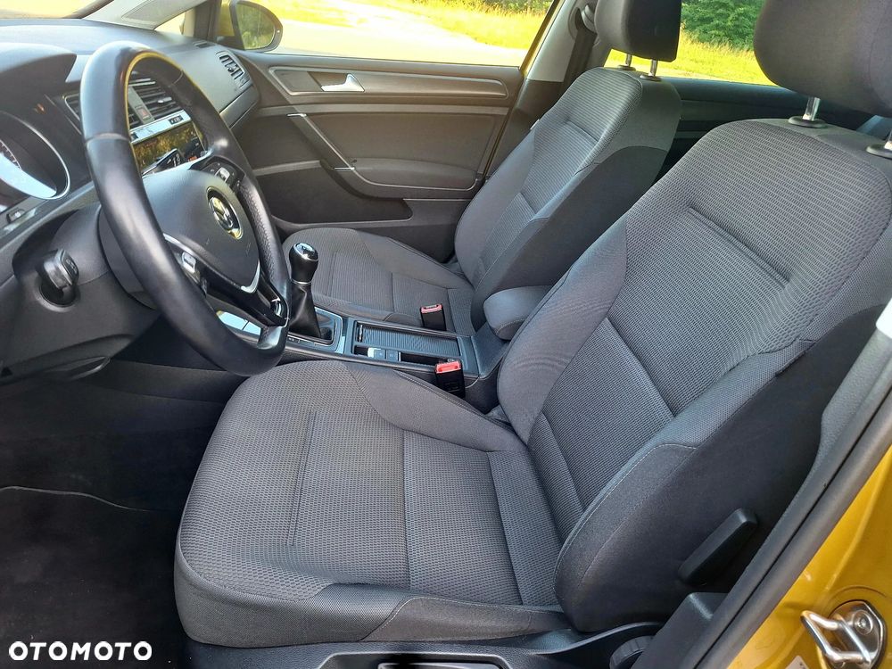 Volkswagen Golf - 15
