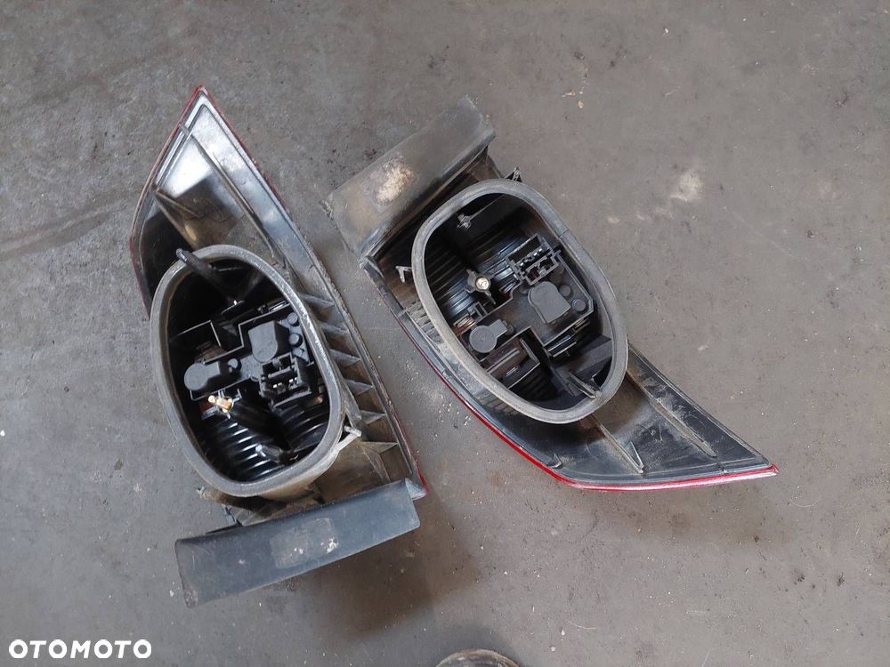 KOMPLETNY TYŁ KLAPA ZDERZAK LAMPA LAMPY RENAULT LAGUNA II HB 5D NV190 - 15