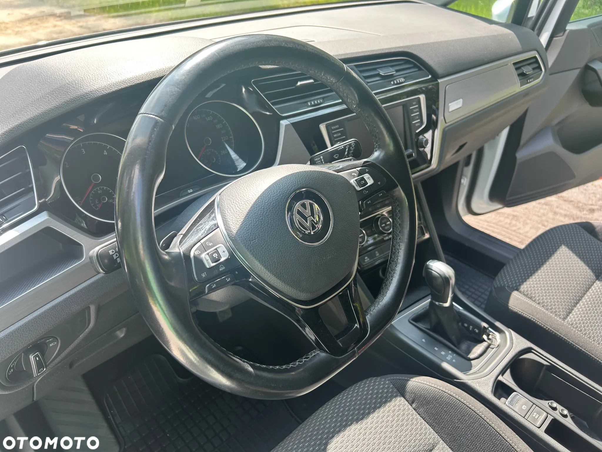 Volkswagen Touran 2.0 TDI BMT Highline DSG - 10