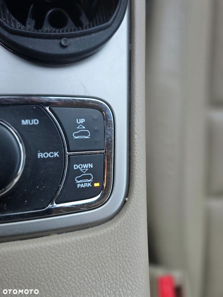 Jeep Grand Cherokee - 15