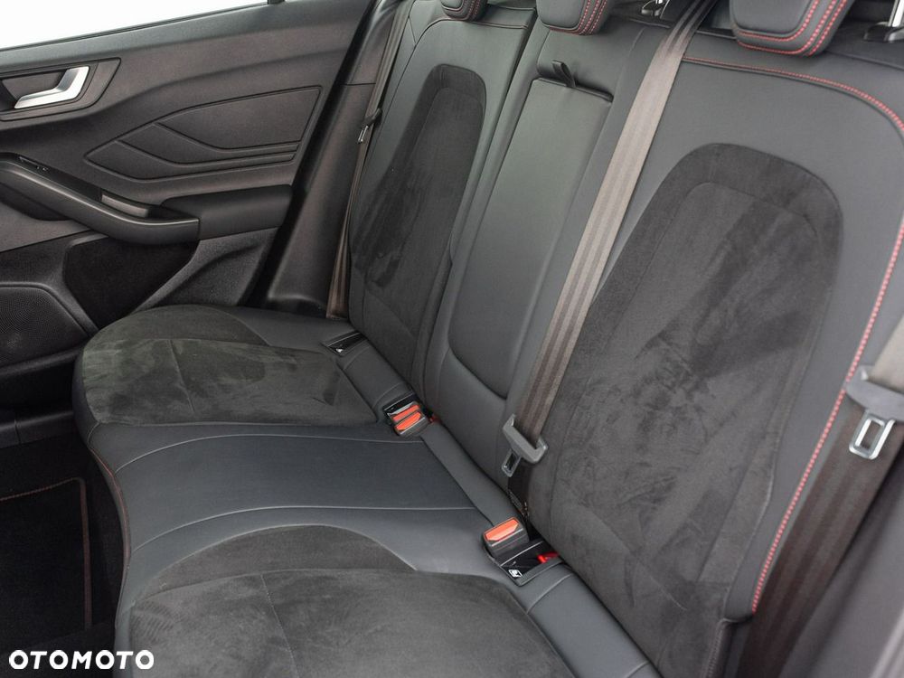 Ford Focus - 26