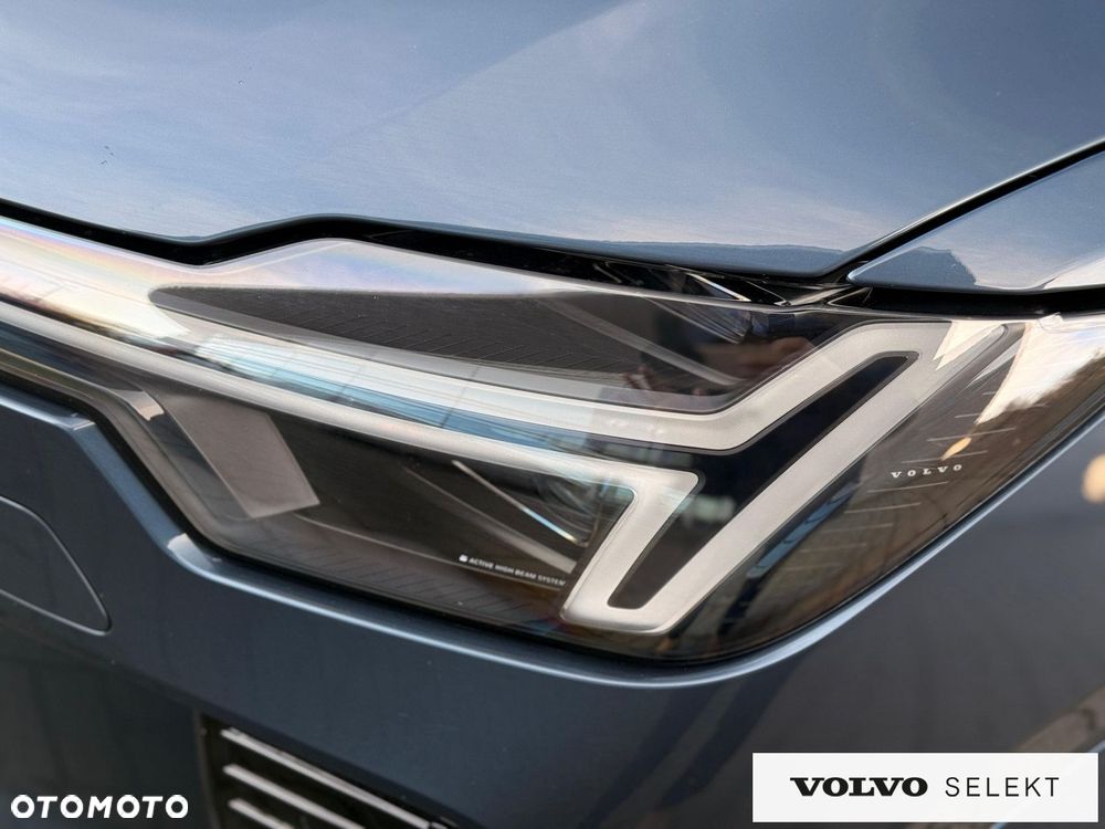 Volvo XC 90 - 9