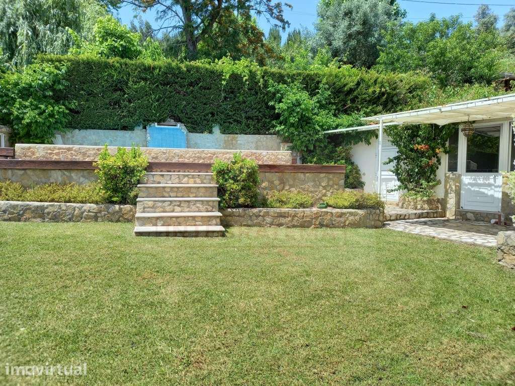 Moradia Tradicional Portuguesa com Piscina e Vistas Deslumbrantes - Grande imagem: 5/13