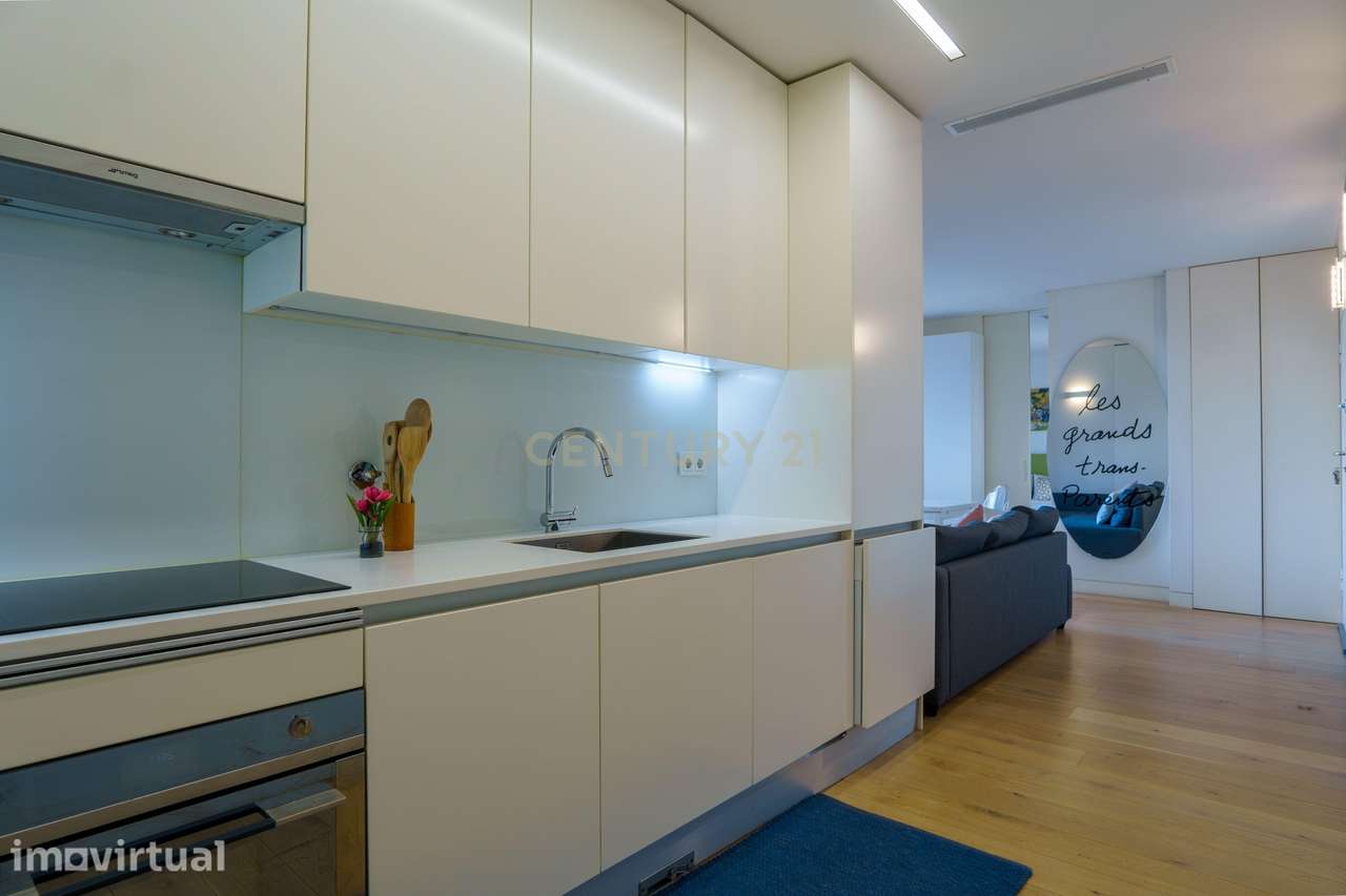 Apartamento T1 na Avenida Praia da Vitória, Saldanha - Grande imagem: 4/25