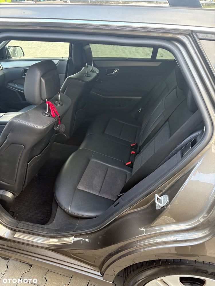 Mercedes-Benz Klasa E 350 CDI 4-Matic BlueEff Elegance - 9