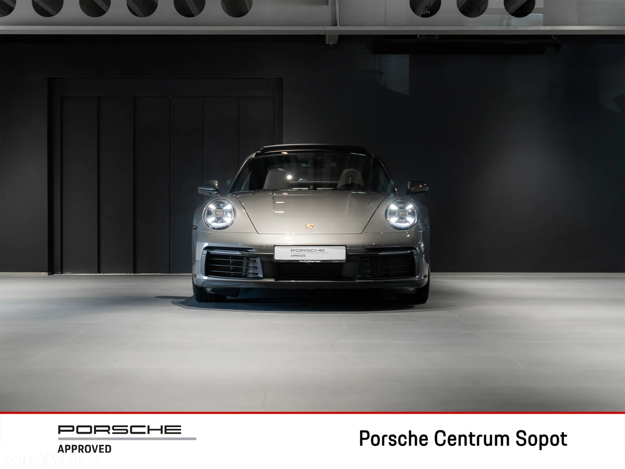 Porsche 911 Carrera 4S - 7