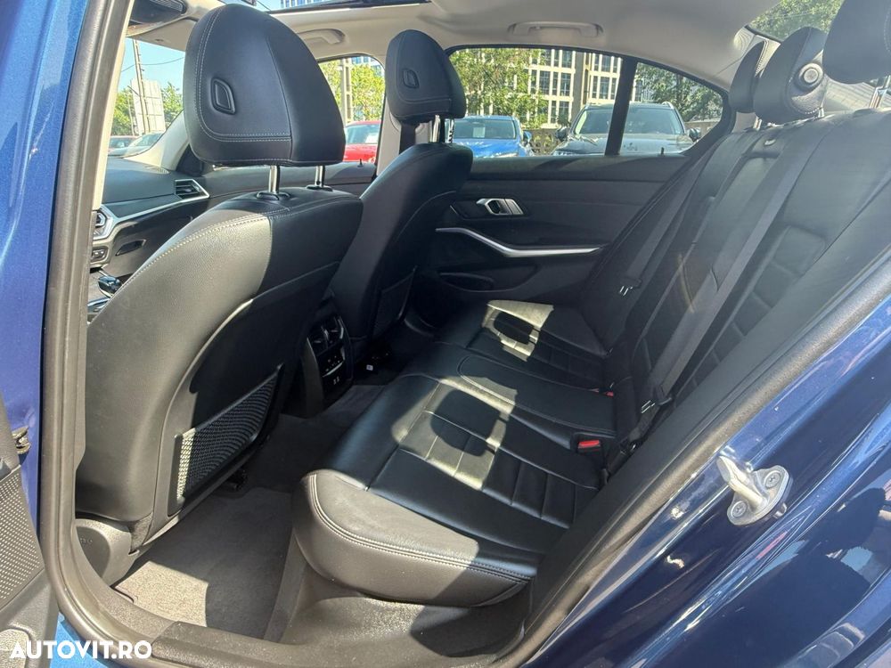 BMW Seria 3 320d xDrive AT Luxury Line - 13