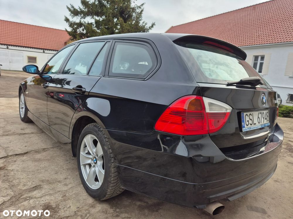 BMW Seria 3 318i - 5