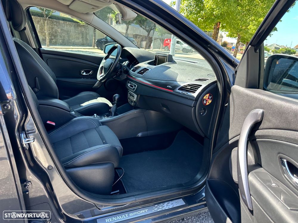 Renault Mégane Sport Tourer 1.5 dCi GT Line SS - 40