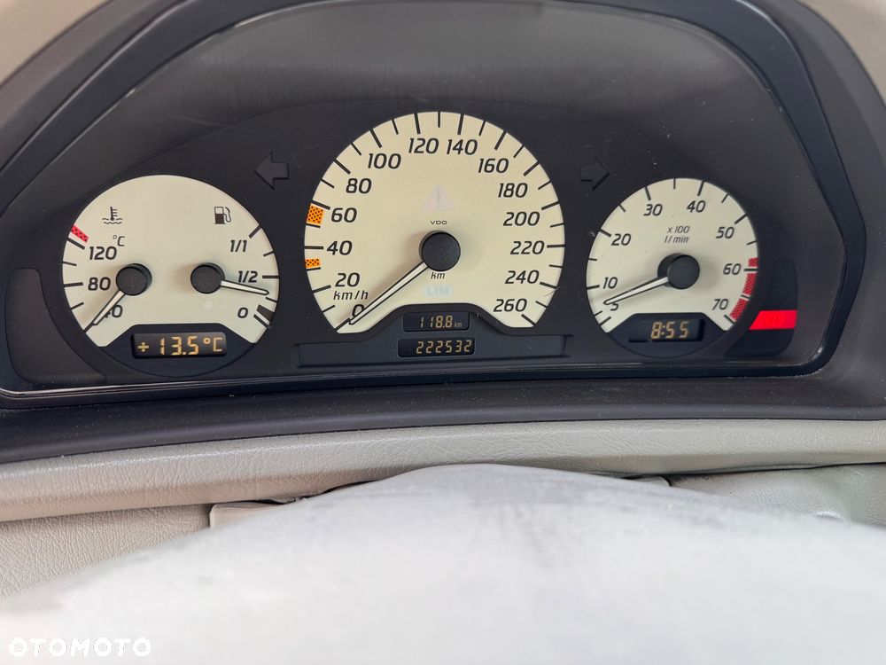 Mercedes-Benz CLK - 24