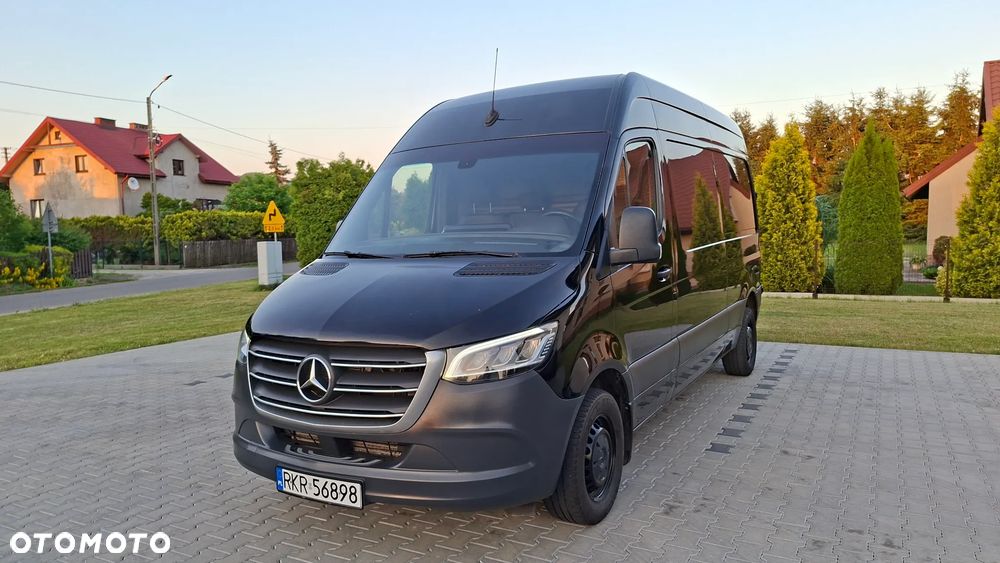 Mercedes-Benz Sprinter - 1