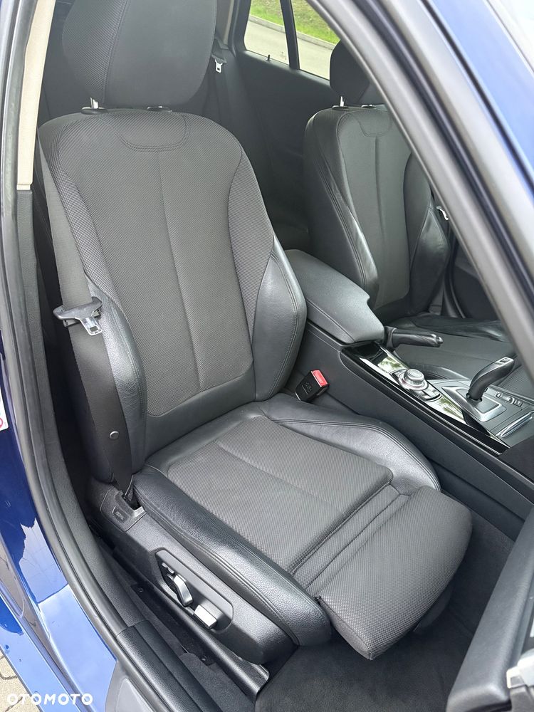 BMW Seria 3 318d Sport Line Shadow - 12