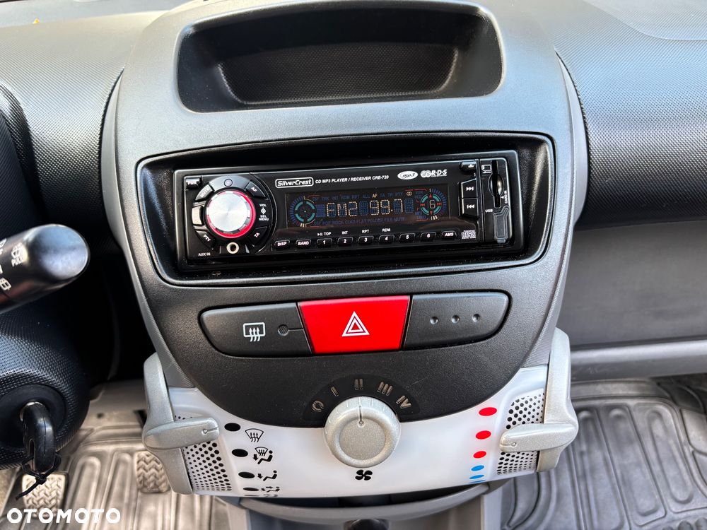 Peugeot 107 1.0 Trendy - 17