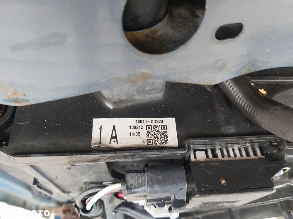 Toyota Auris I Lift pas przedni chłodnica 1,33 1,6 - 6