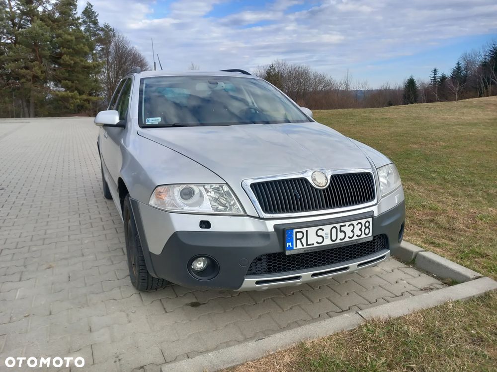 Skoda Octavia Scout 2.0 FSI - 6