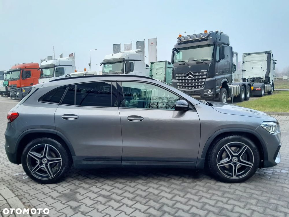 Mercedes-Benz GLA 200 AMG Line - 7