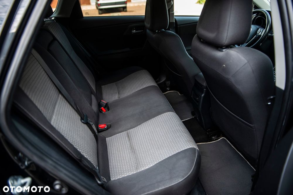 Toyota Auris - 25