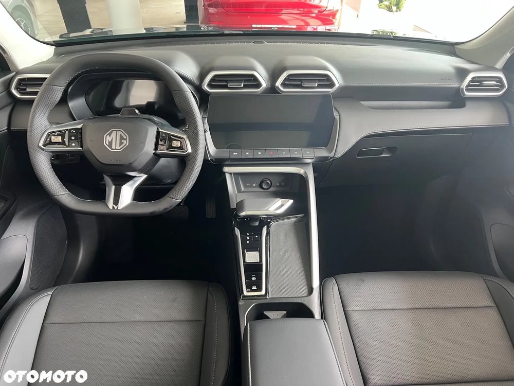 MG ZS Hybrid+ - 4
