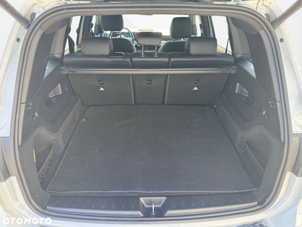 Mercedes-Benz GLB - 17