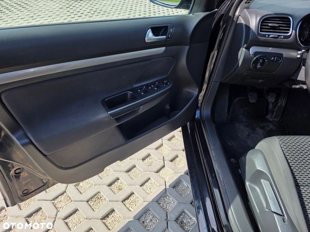 Volkswagen Golf 1.6 TDI DPF BlueMotion - 9