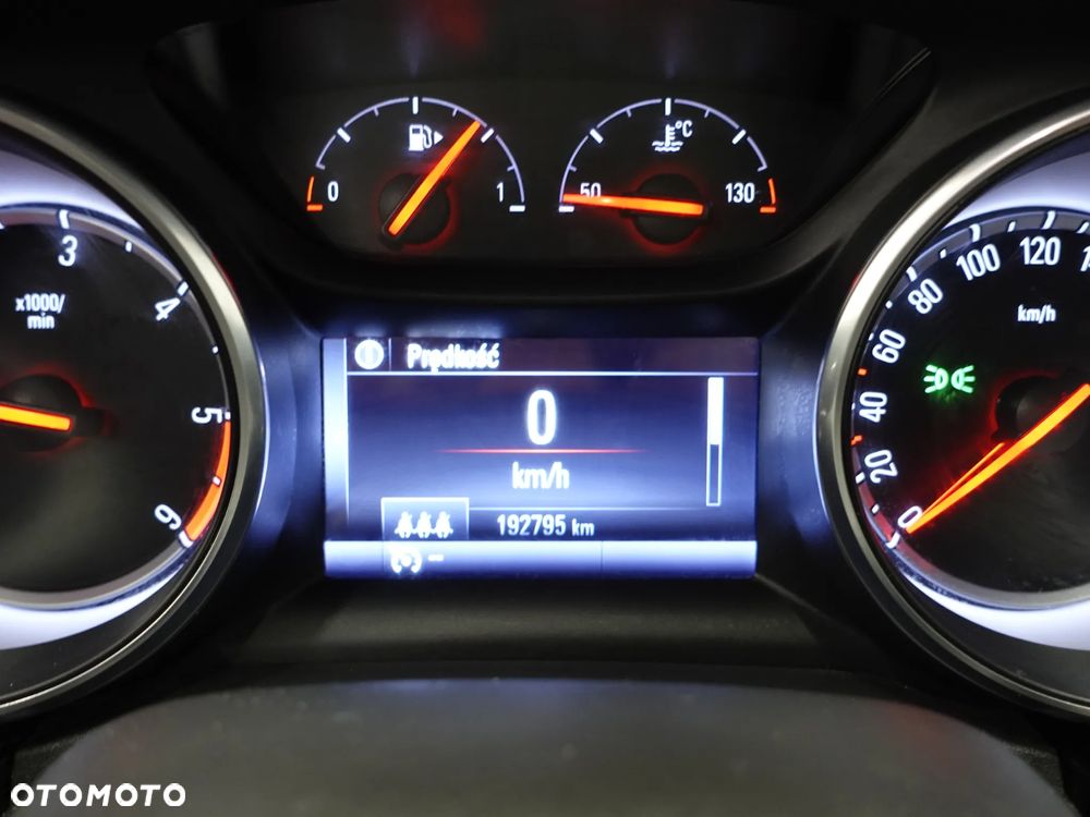 Opel Astra 1.6 BiTurbo D (CDTI) Start/Stop Innovation - 39