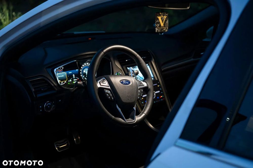 Ford Fusion 2.0 EcoBoost Titanium - 8