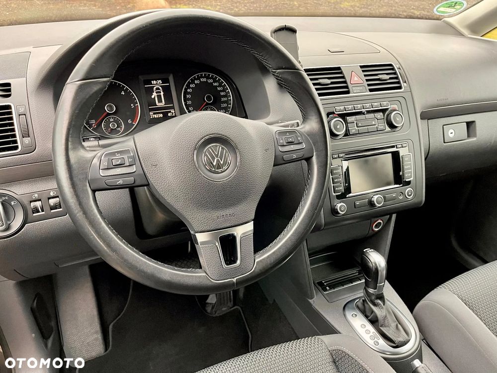 Volkswagen Touran 2.0 TDI DSG Highline - 20