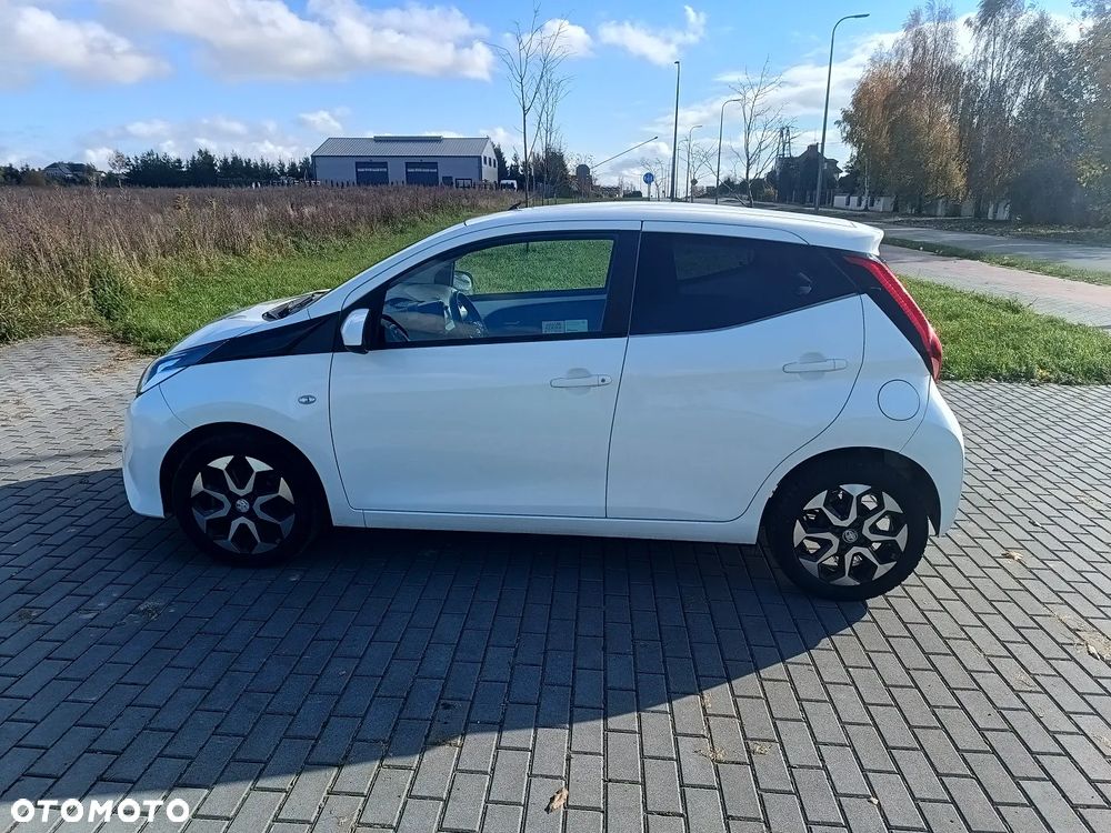 Toyota Aygo x-play connect - 6
