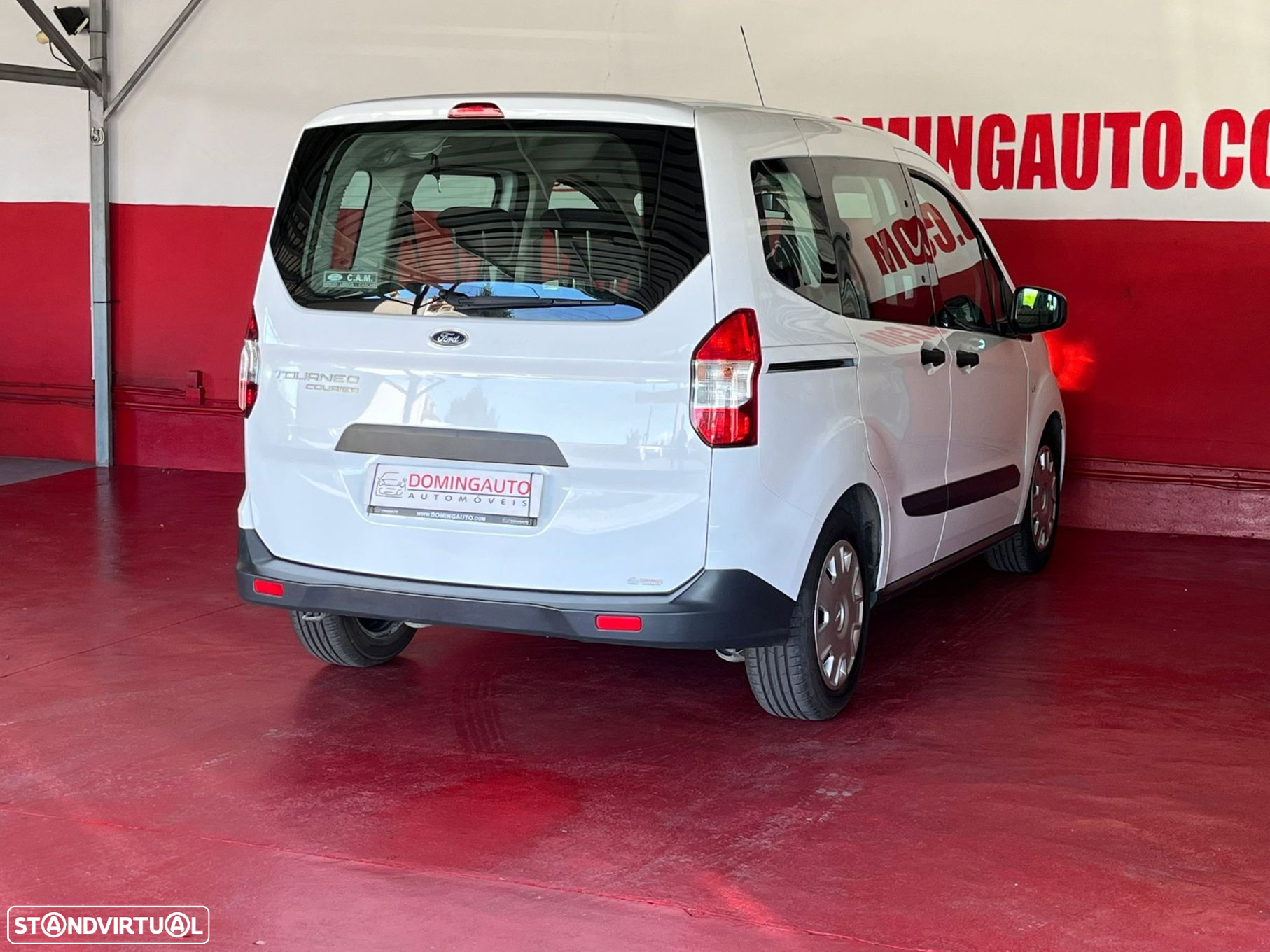 Ford Tourneo Courier 1.5 TDCi Ambiente - 6